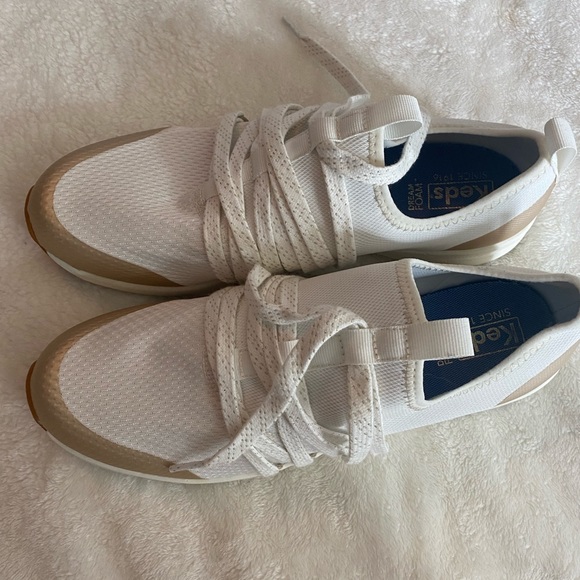 keds fashion sneakers NEW never worn size 9.5 - Picture 2 of 4